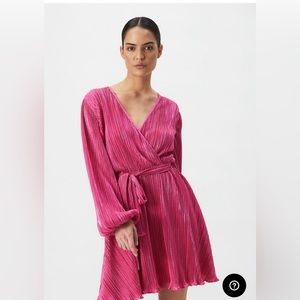 NWT - BARDOT Bellissa Pleat Dress In Pop Pink